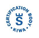 Kiwas kr&ouml;nta S, ett m&auml;rke som alltid &auml;r kopplade till en certifierad person, produkt, process eller ett system och f&aring;r endast anv&auml;ndas av certifikatens innehavare.