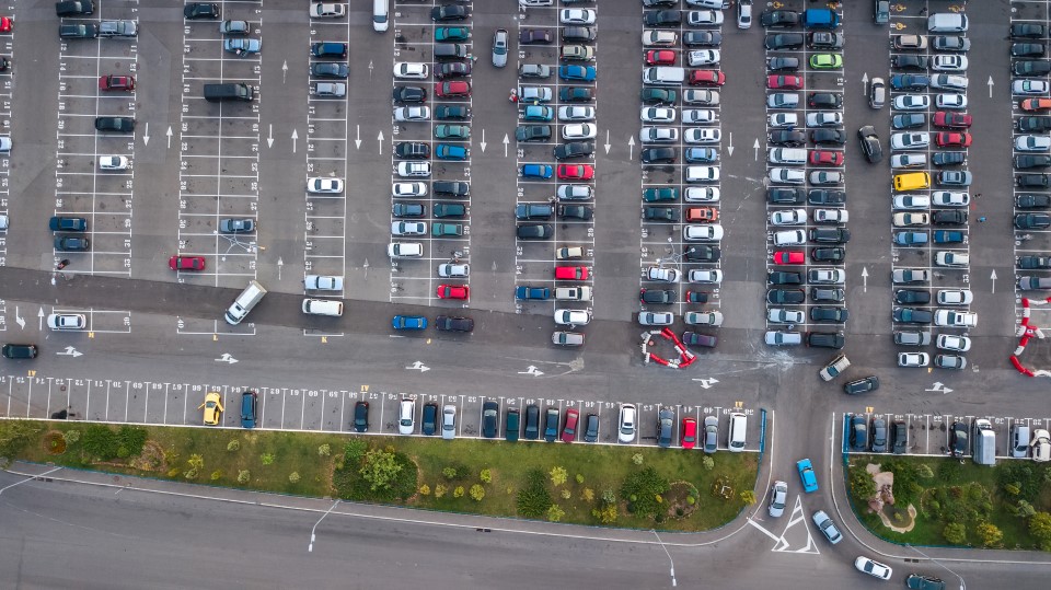 Auto's op een parkeerplaats